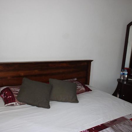 Olideb Gedara Hotel Negombo Kültér fotó